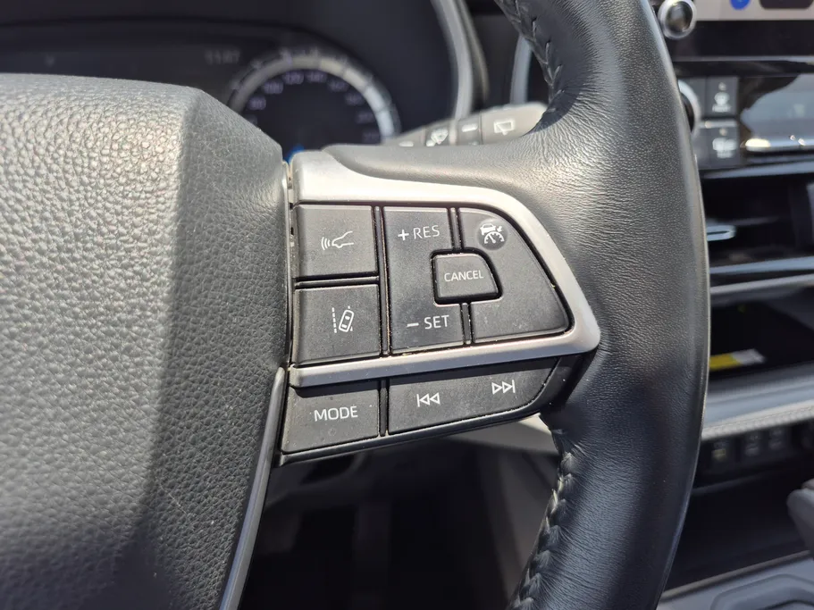 2023 Toyota Highlander GLE 