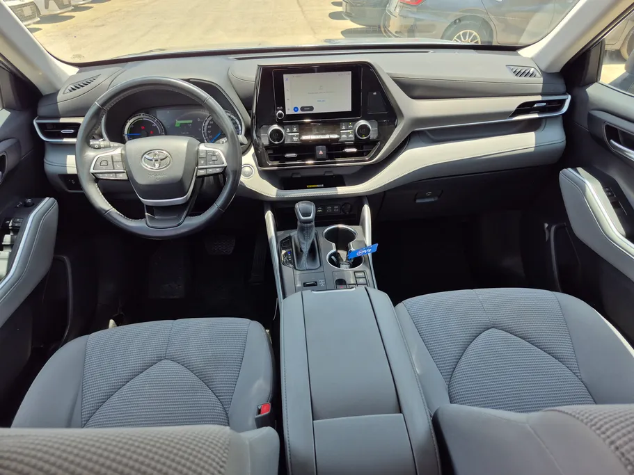 2023 Toyota Highlander GLE 