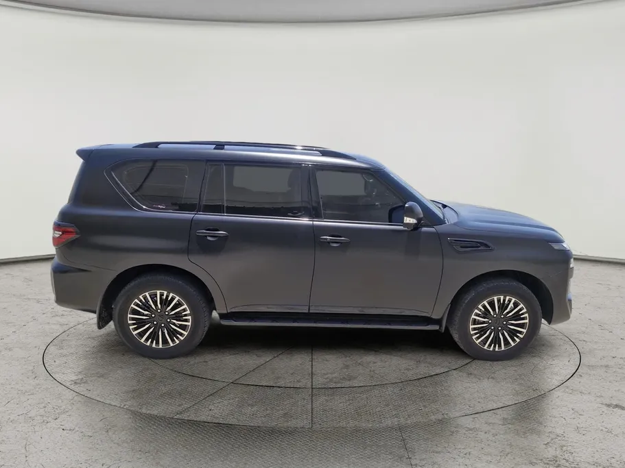2023 Nissan Patrol Platinum 