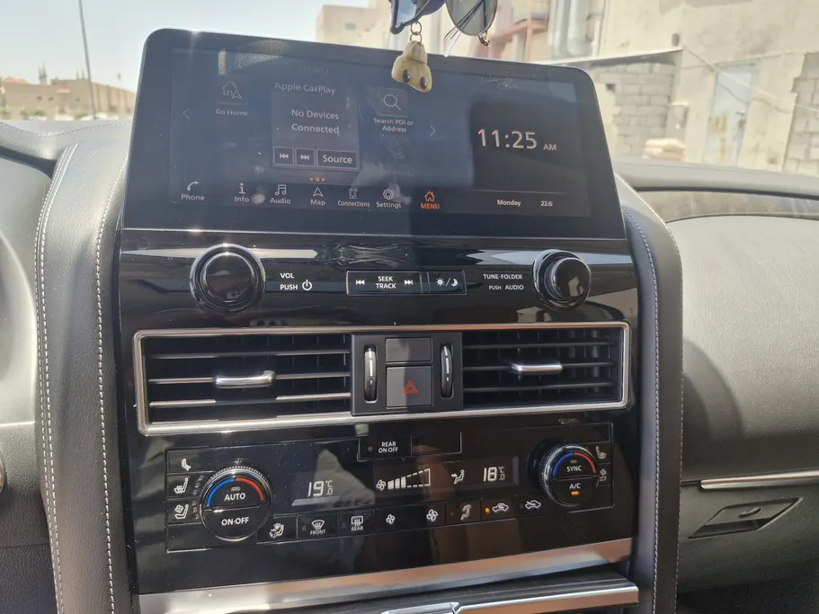 2023 Nissan Patrol Platinum 