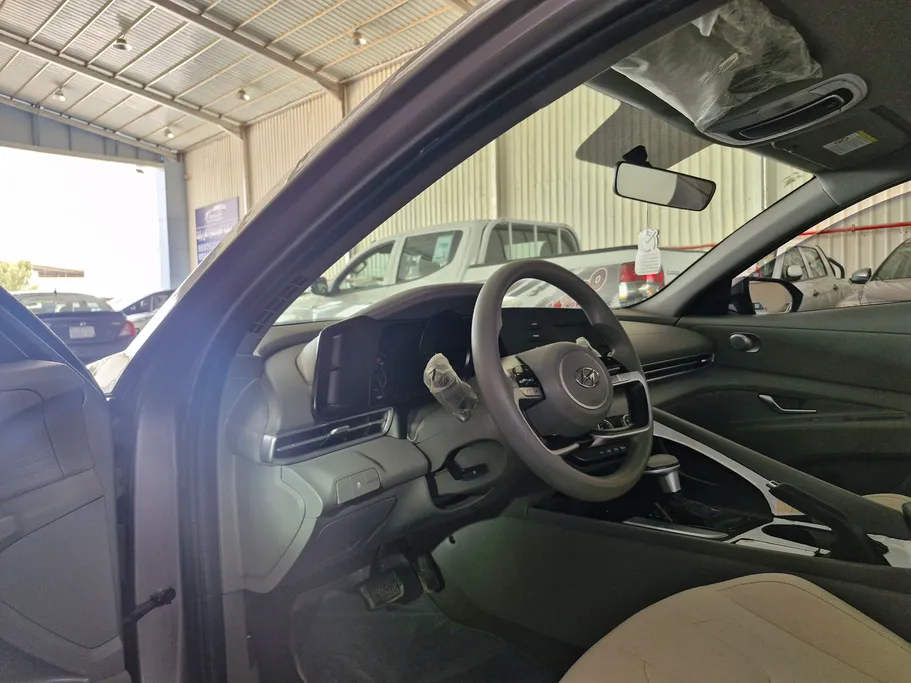 2021 Hyundai Elantra Smart 