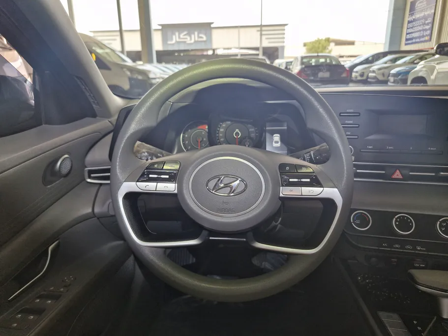 2021 Hyundai Elantra Smart 
