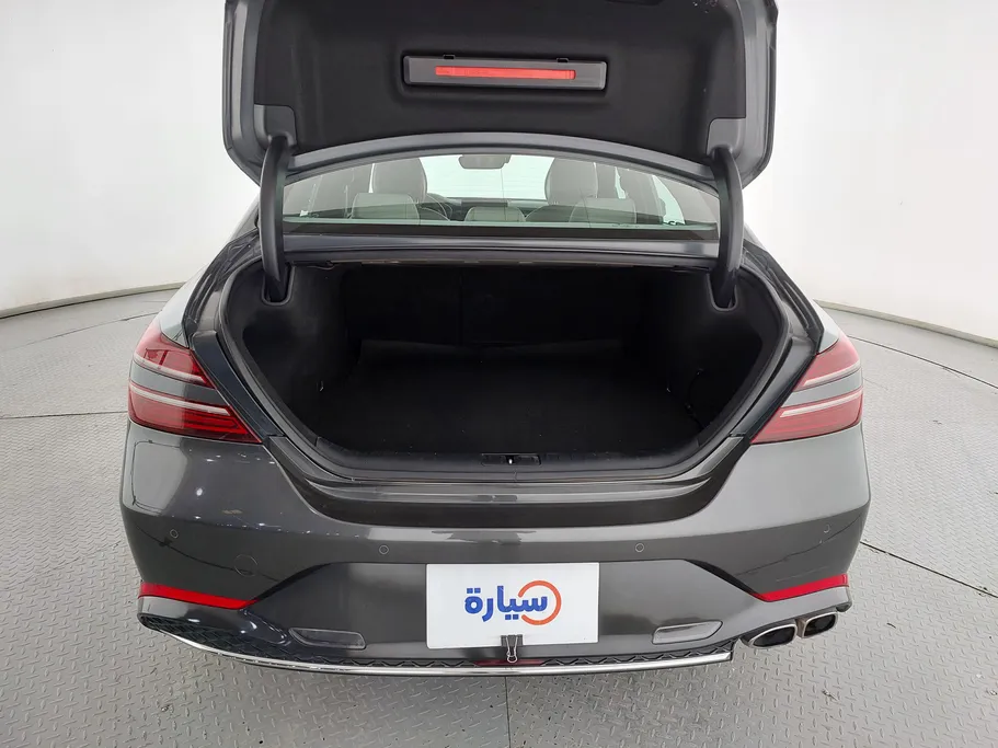 جينيسيس G70 بلاتينيوم 2023 