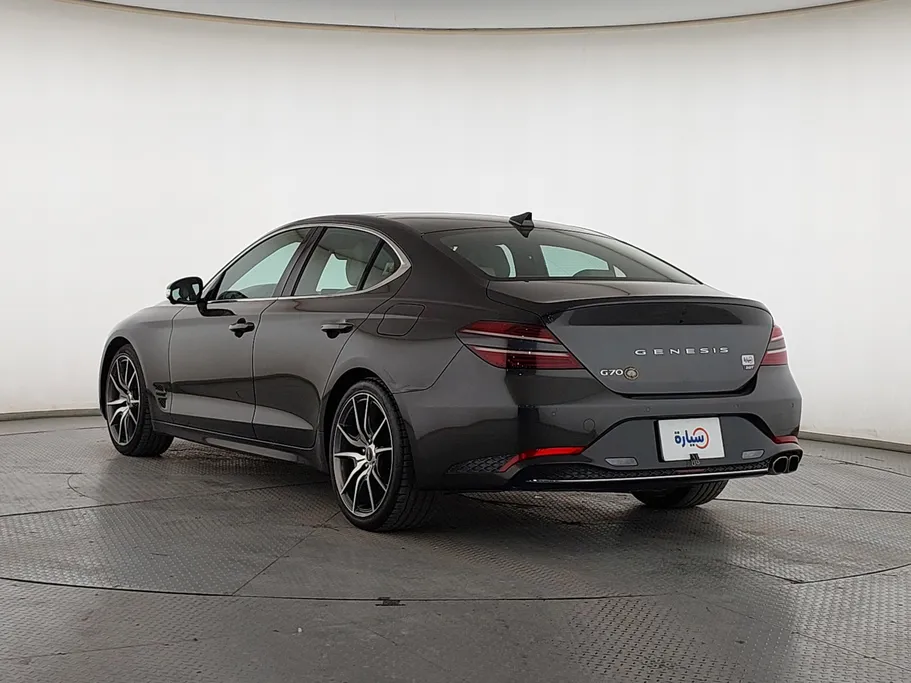 جينيسيس G70 بلاتينيوم 2023 
