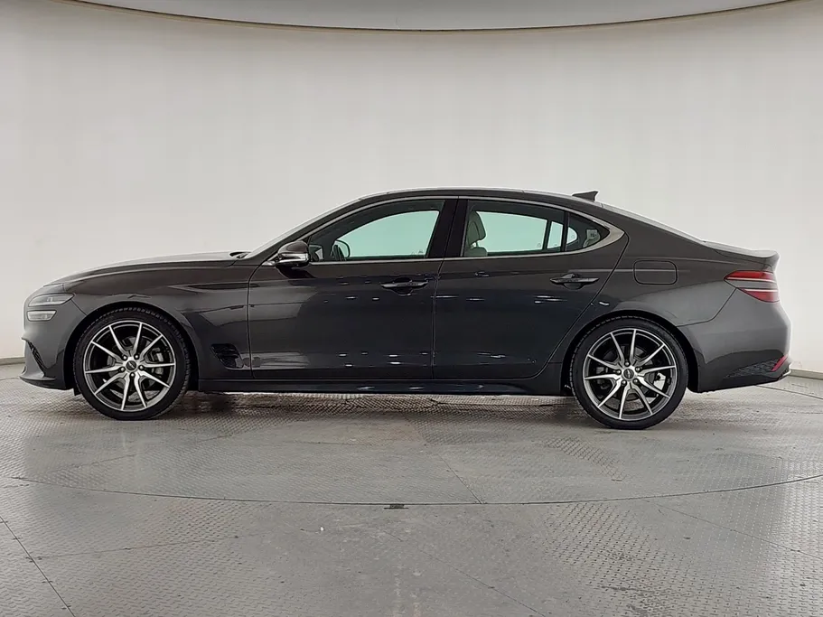 جينيسيس G70 بلاتينيوم 2023 