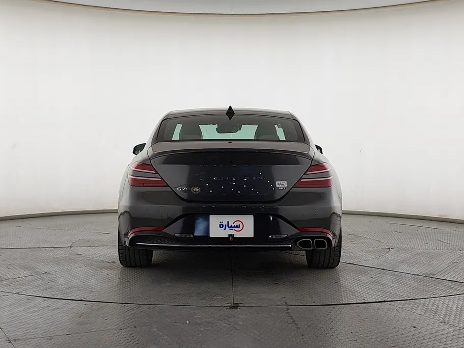 جينيسيس G70 بلاتينيوم 2023 