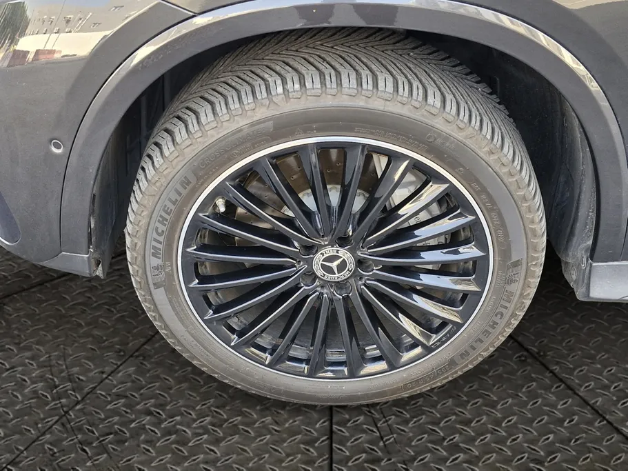 2023 Mercedes GLC 300 