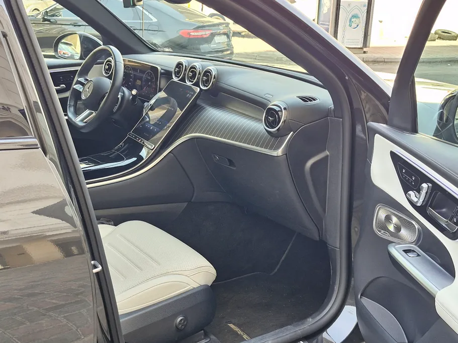 2023 Mercedes GLC 300 
