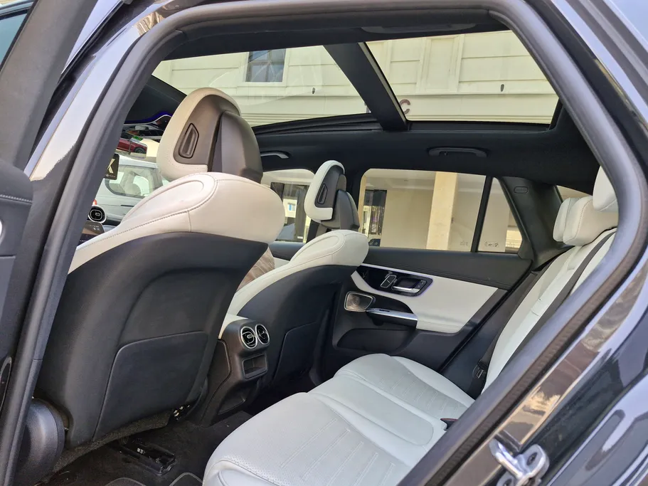 2023 Mercedes GLC 300 