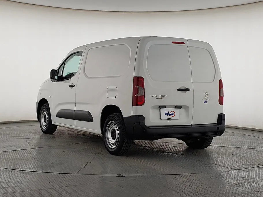 2021 Peugeot Partner Short van 