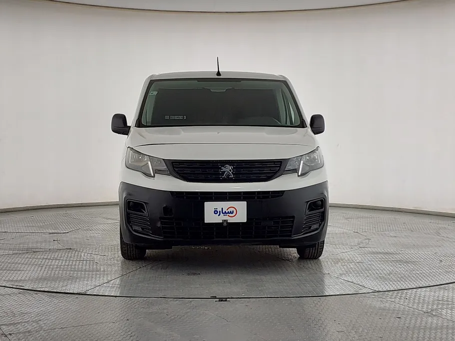 2021 Peugeot Partner Short van 