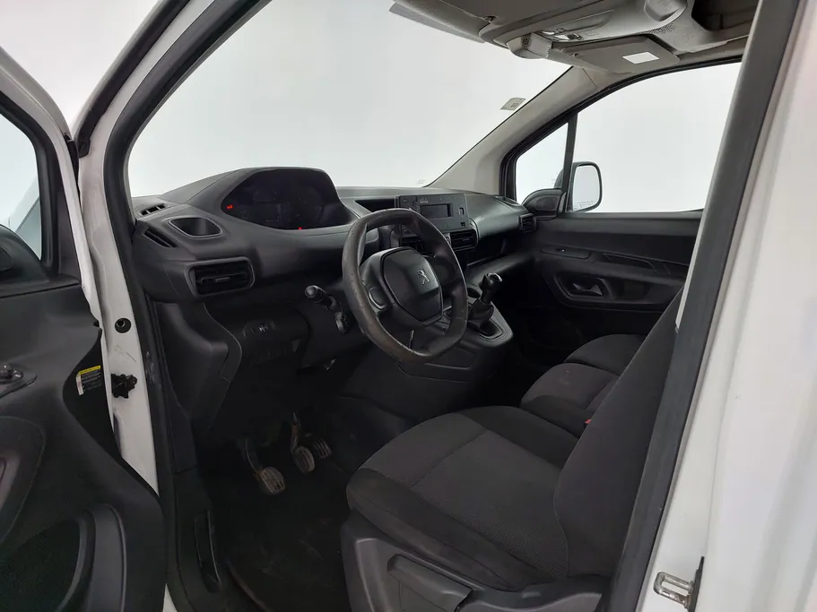 2021 Peugeot Partner Short van 