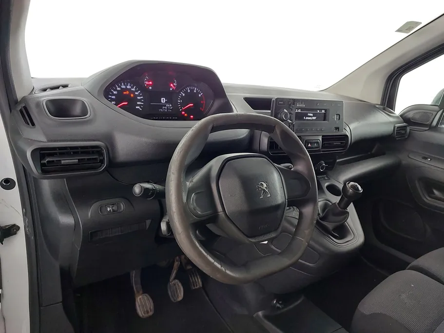 2021 Peugeot Partner Short van 