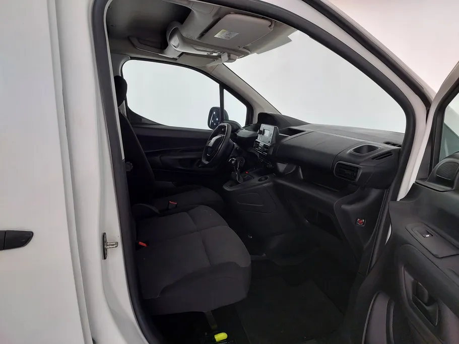2021 Peugeot Partner Short van 