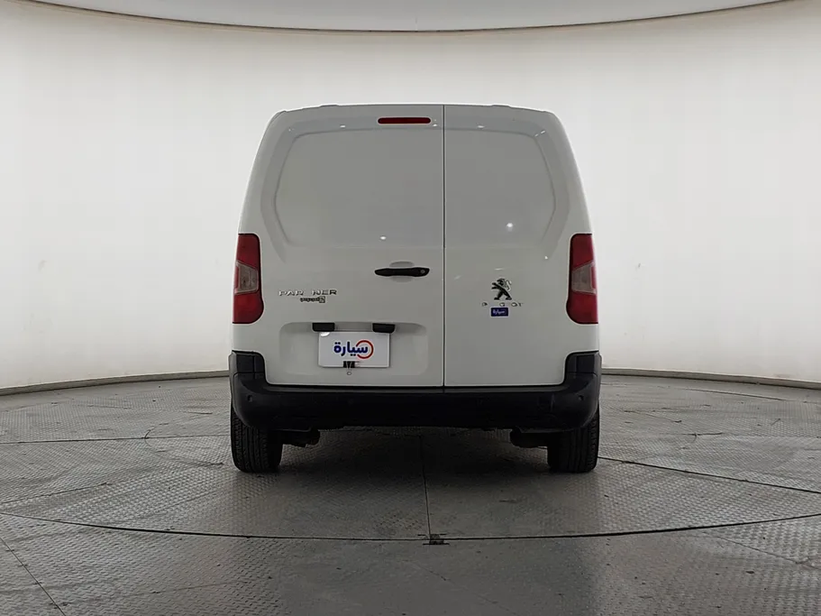 2021 Peugeot Partner Short van 