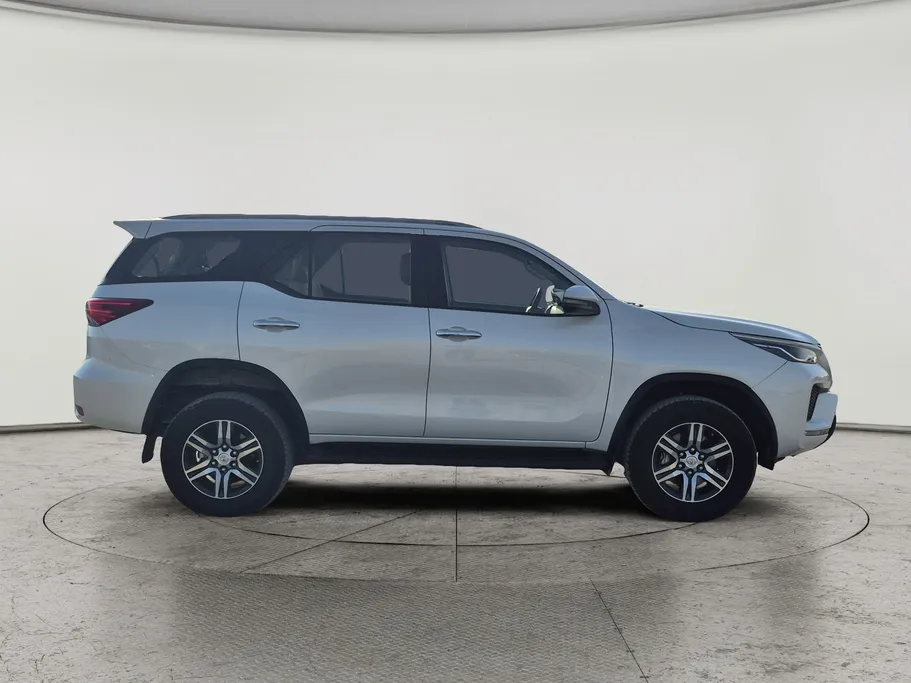 2024 Toyota Fortuner GX2 4x4 
