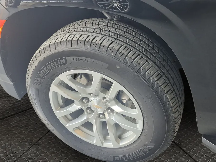 2024 Chevrolet Suburban LS 