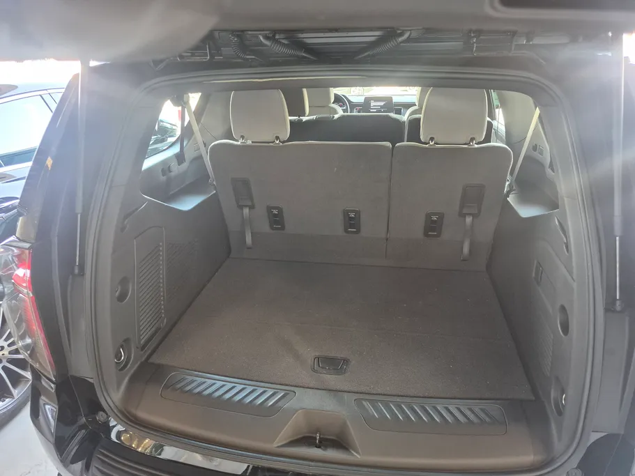 2024 Chevrolet Suburban LS 