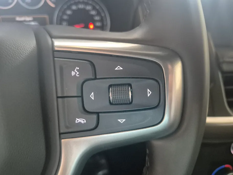 2024 Chevrolet Suburban LS 