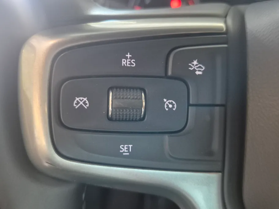2024 Chevrolet Suburban LS 