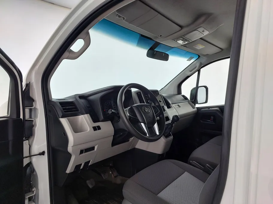 2023 Toyota Haice فان بضاعه 