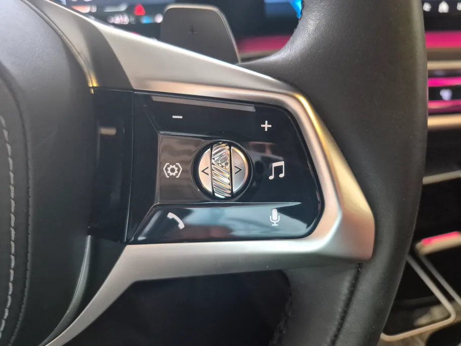 بي ام دبليو الفئة السابعة 735i 2024 