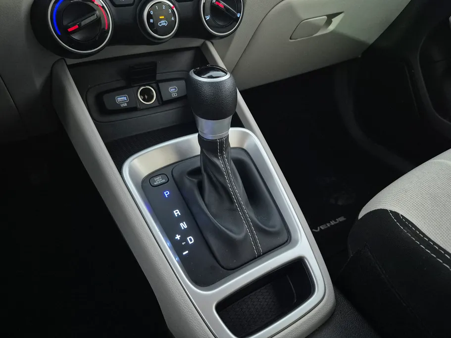 2024 Hyundai Venue Smart 