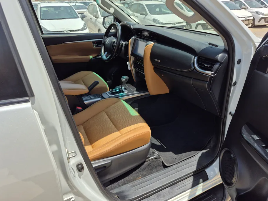 2024 Toyota Fortuner VX 