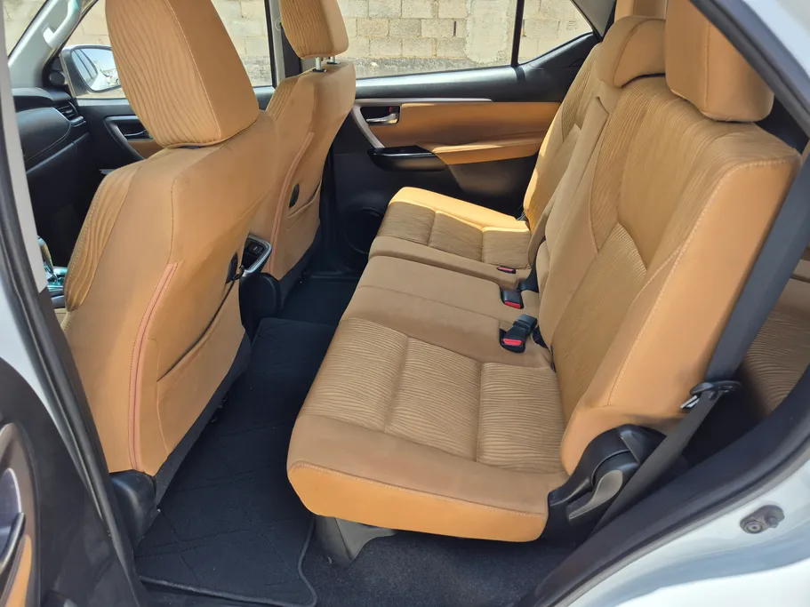 2024 Toyota Fortuner VX 