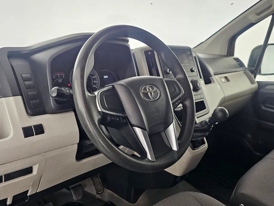 2023 Toyota Haice فان بضاعه 