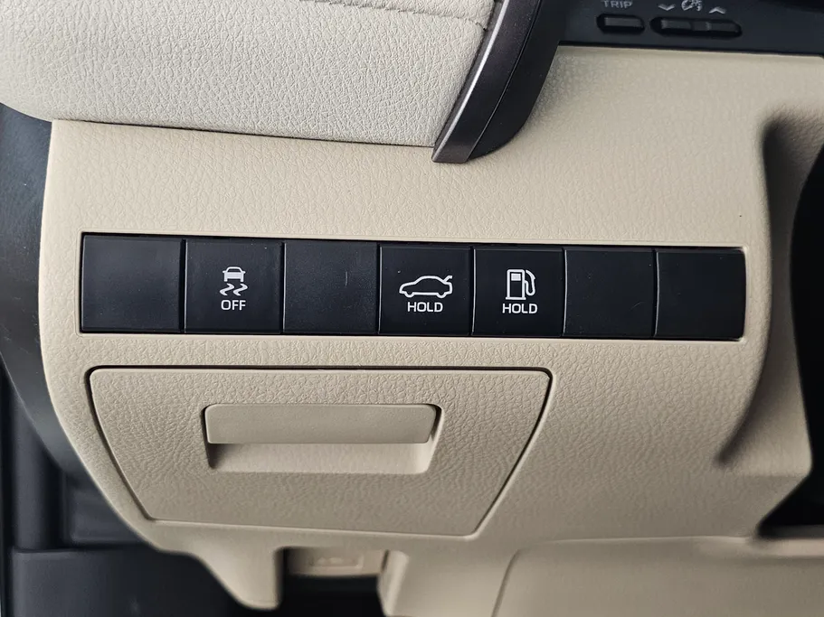 2022 Toyota Camry  LE 