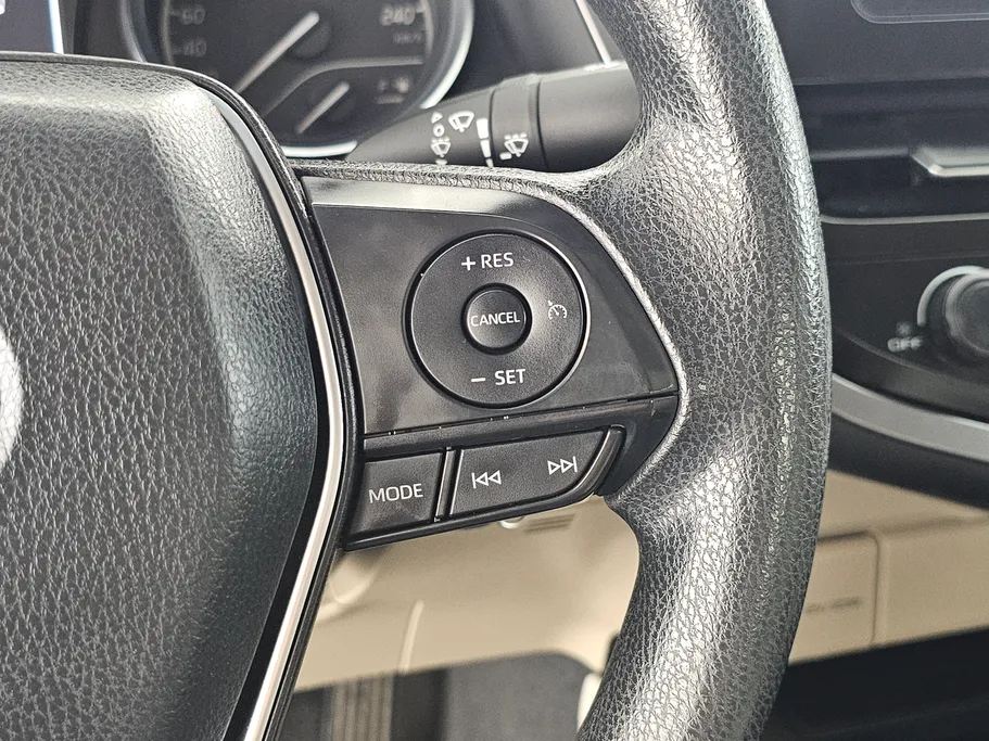 2022 Toyota Camry  LE 