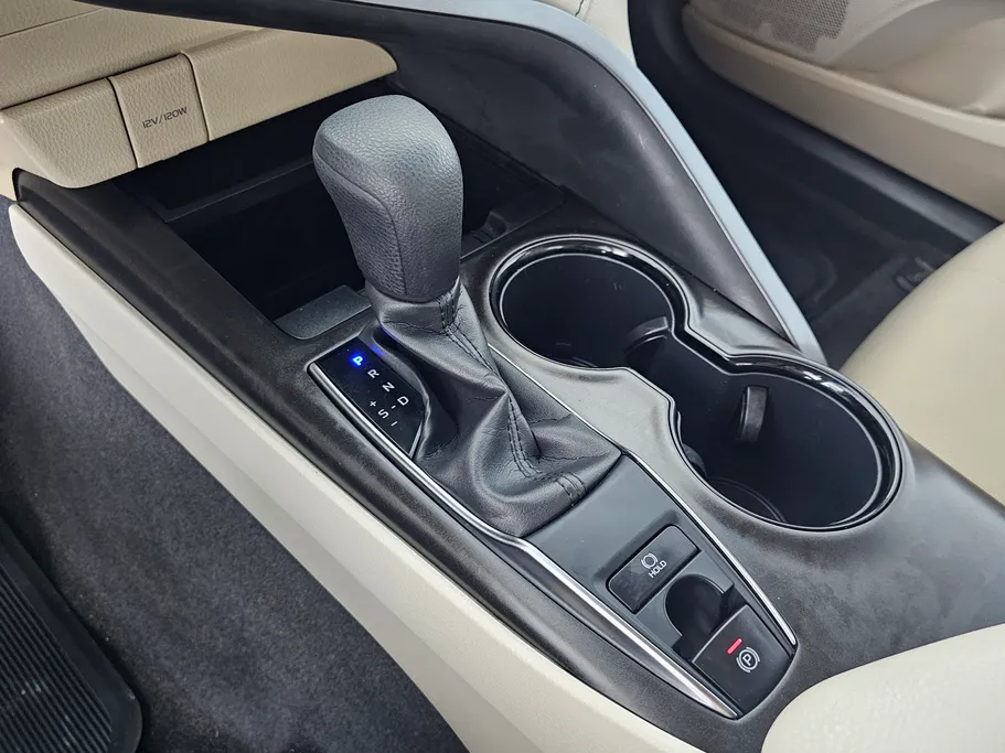 2022 Toyota Camry  LE 