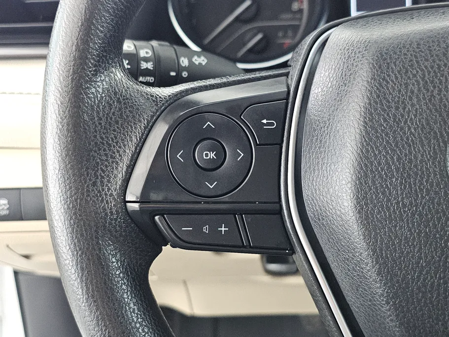2022 Toyota Camry  LE 