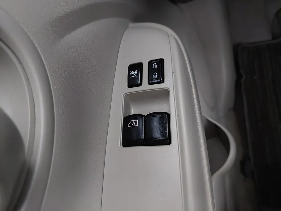 2021 Nissan Sunny SV 