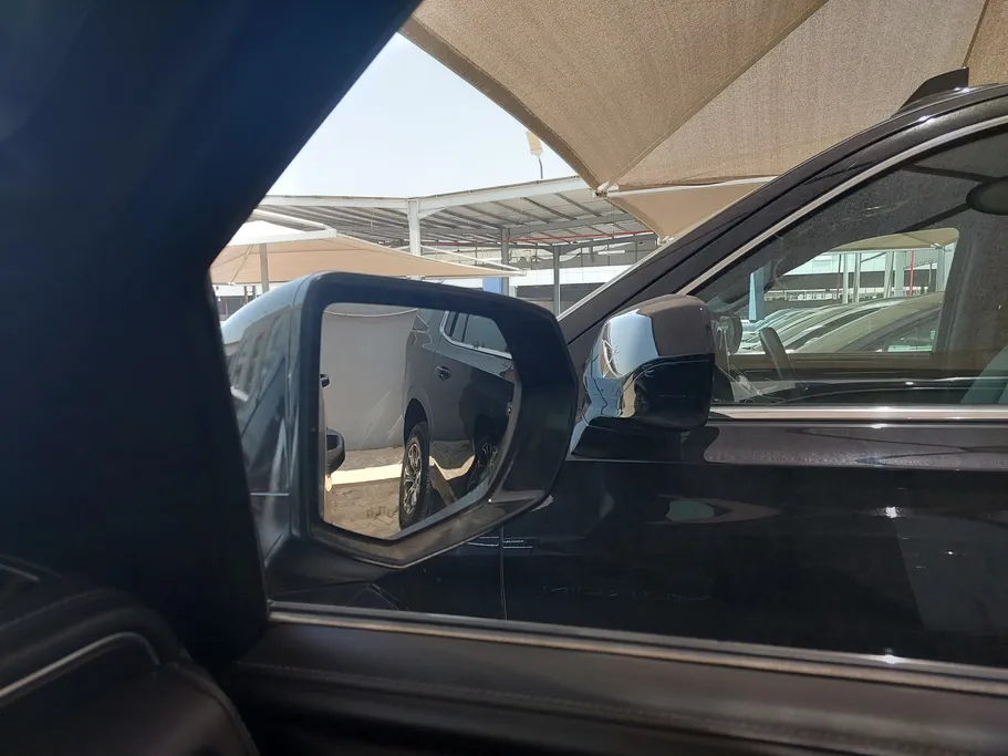 جي إم سي  يوكن SLE 2023 