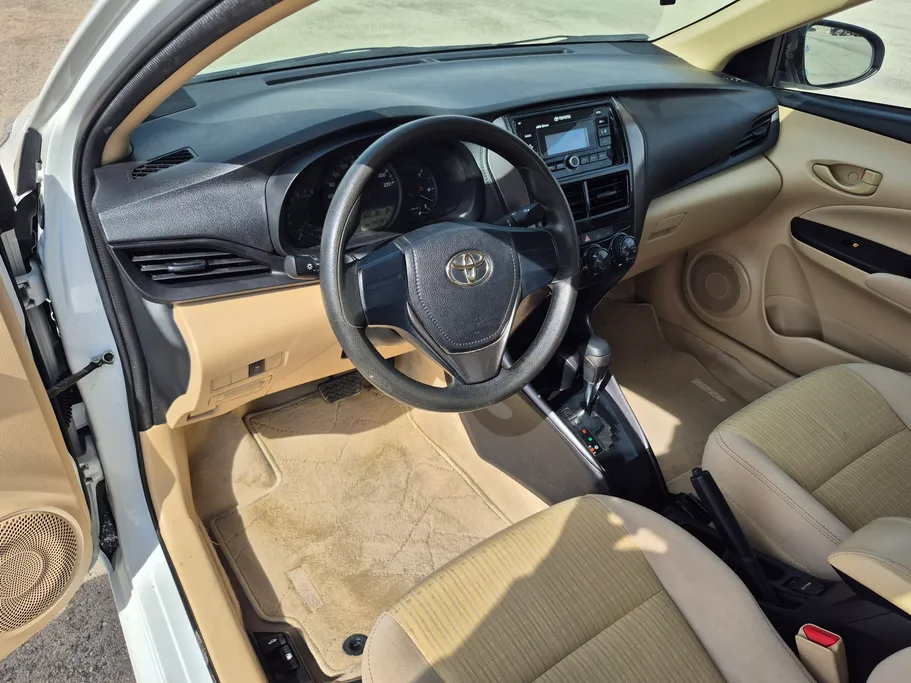 2022 Toyota Yaris  Y 