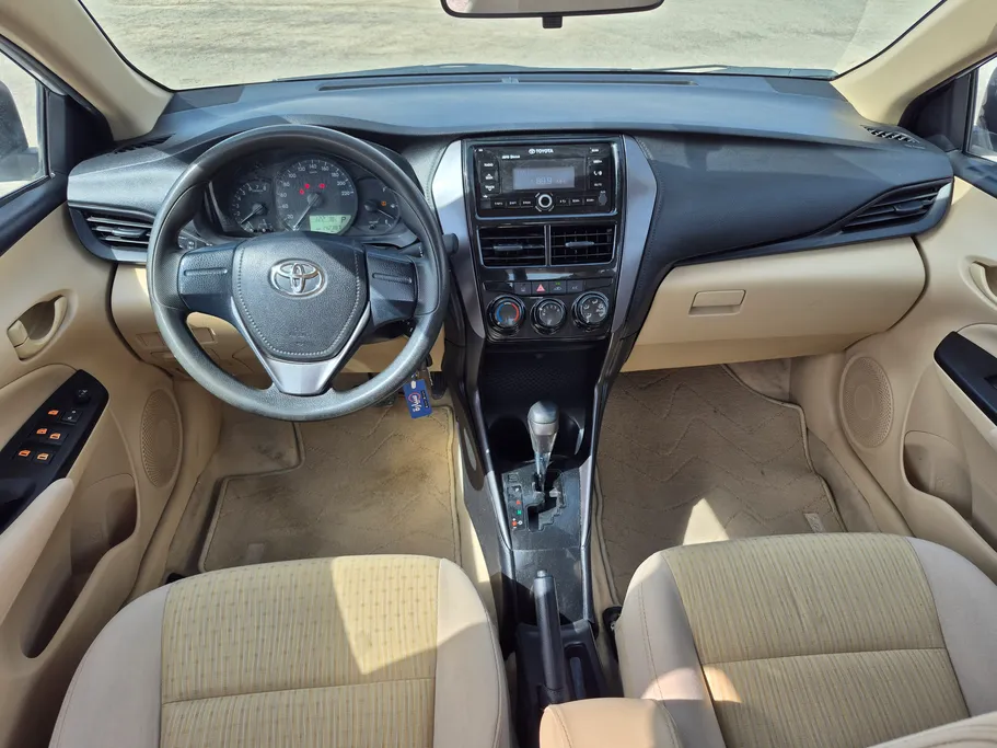 2022 Toyota Yaris  Y 