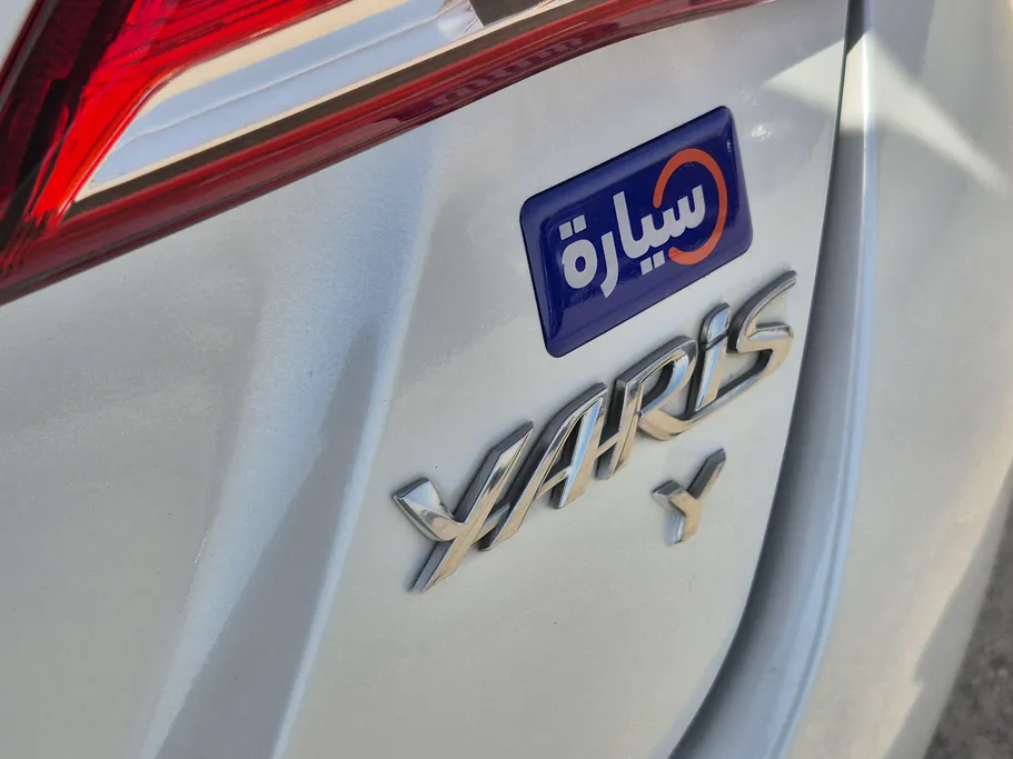2022 Toyota Yaris  Y 