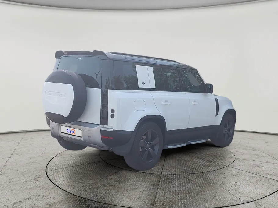 لاند روفر ديفندر P300 S 2024 