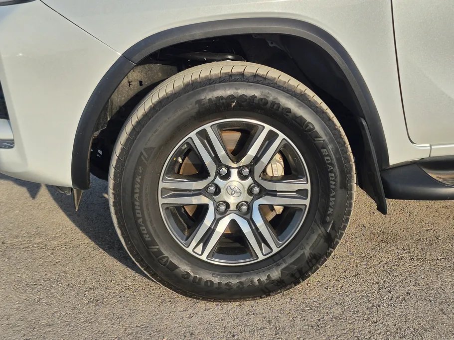 2024 Toyota Fortuner VX 