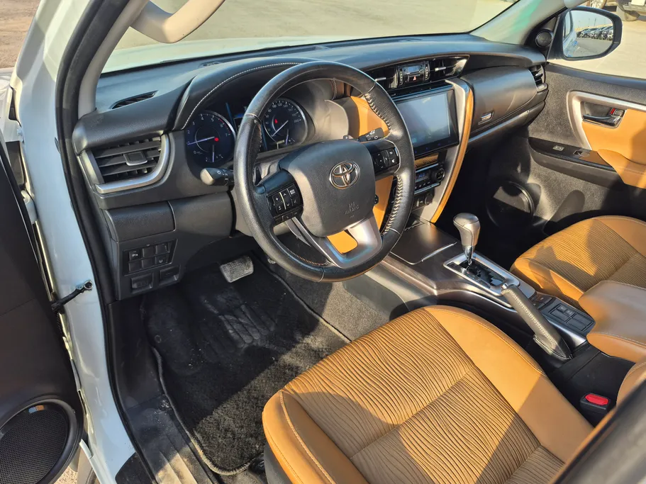 2024 Toyota Fortuner VX 