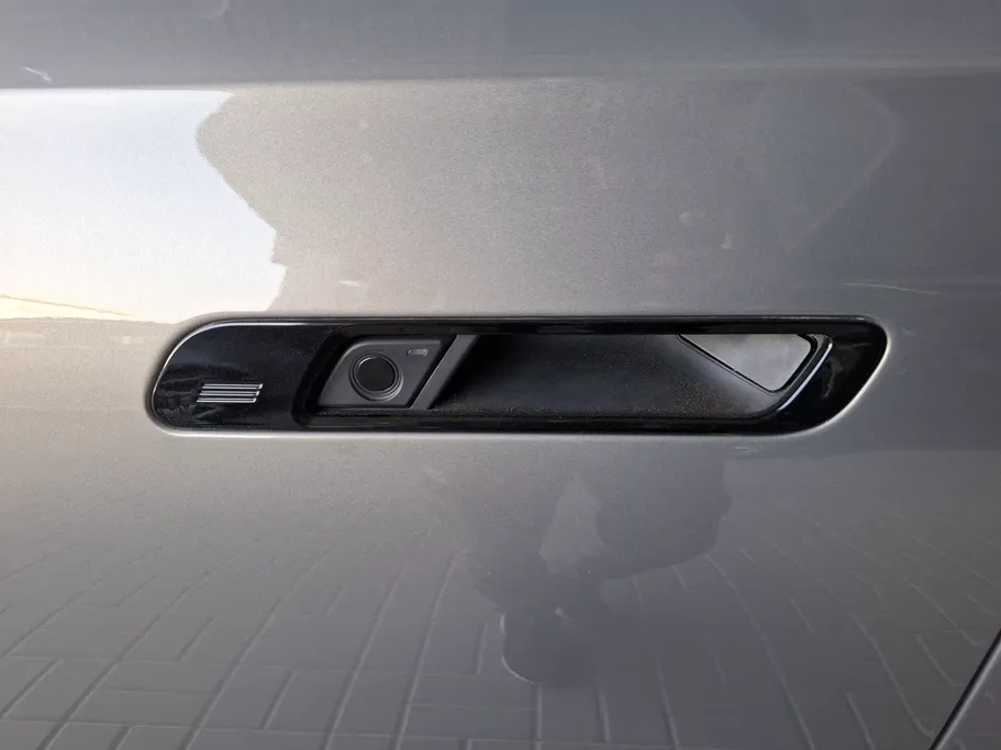 بي ام دبليو الفئة السابعة 735i 2023 