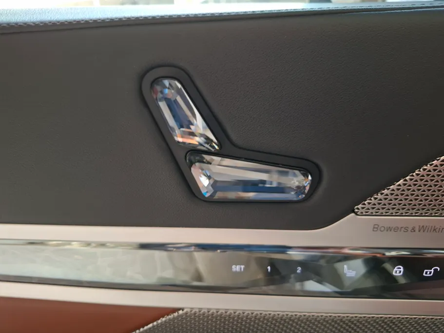 بي ام دبليو الفئة السابعة 735i 2023 