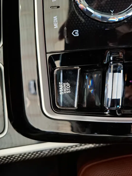 بي ام دبليو الفئة السابعة 735i 2023 