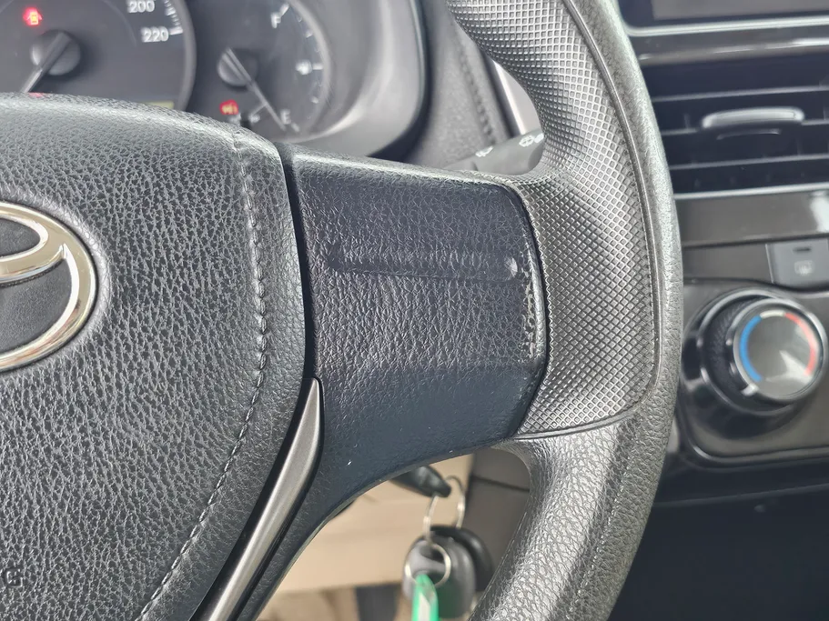 2022 Toyota Yaris  Y 