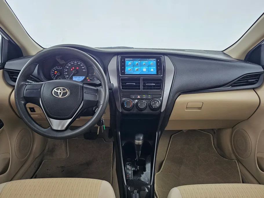 2022 Toyota Yaris  Y 