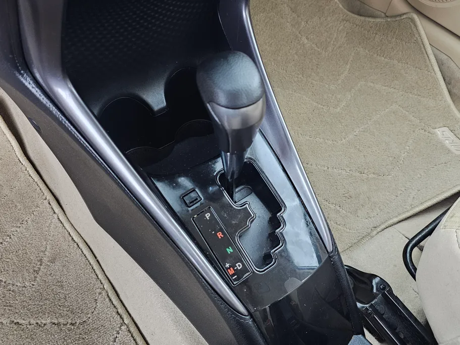 2022 Toyota Yaris  Y 
