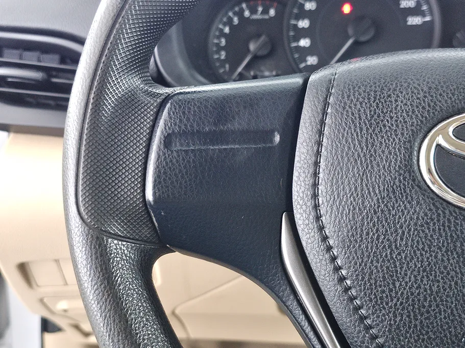 2022 Toyota Yaris  Y 