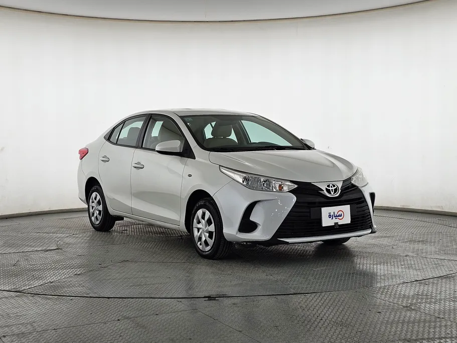 2022 Toyota Yaris  Y 